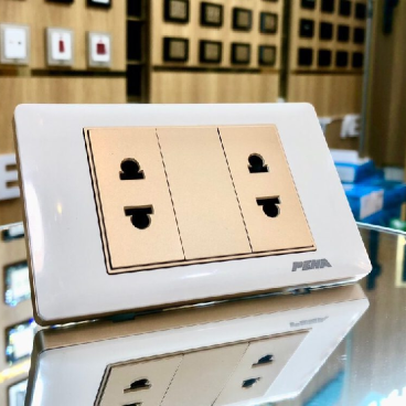 V8.OC2CSS/M2SS: Ổ cắm đôi 2 chấu 16A/250V