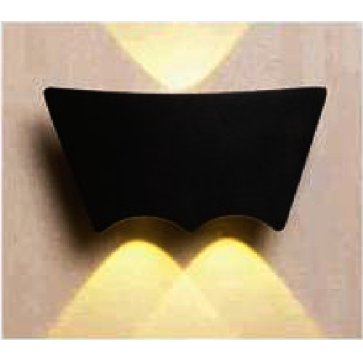 EU - CN - 243: Đèn gắn tường LED - KT: L155mm x W45mm x H80mm - Đèn LED 3 x 1W ánh sáng vàng