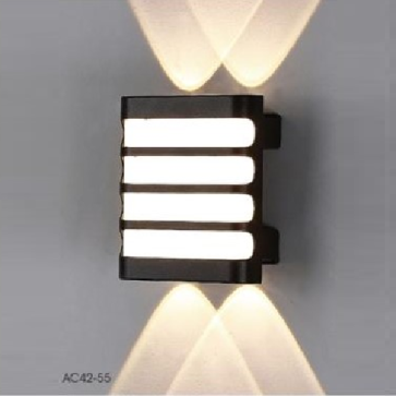 AC 42-55: Đèn gắn tường LED - KT: L110mm x H130mm - Đèn LED 7W đổi 3 màu