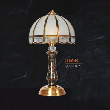 NG 49: Đèn đầu giường, Thân đồng, chao thủy tinh  - KT: Ø300mm x H570 - Đèn LED BULB  5W