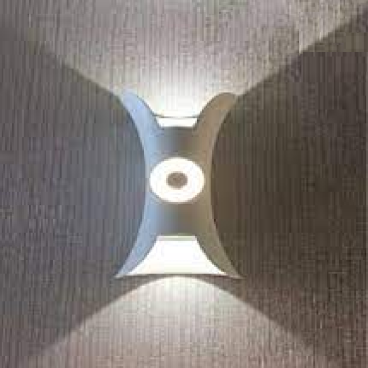 VNT - 6005: Đèn gắn tường ngoài trời -  KT: W80mm x H190mm - Đèn LED ánh sáng vàng 3500K