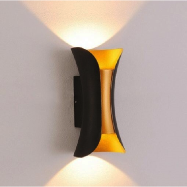 VNT - 617: Đèn gắn tường ngoài trời - KT: L100mm x H200mm - Đèn LED ánh sáng vàng 3500K