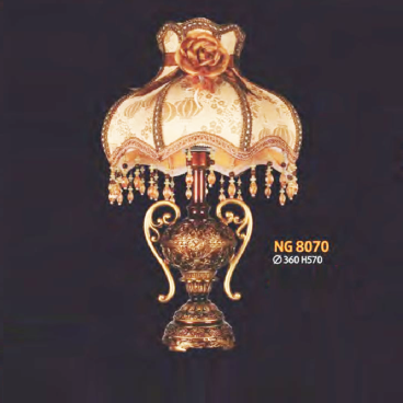 NG 8070: Đèn đầu giường chao vải, thân sứ - KT: Ø360mm x H570 - Bóng đèn E27 x 1 bóng