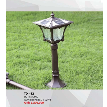TD - 82: Đèn trụ sân vườn NLMT+ Điện lưới