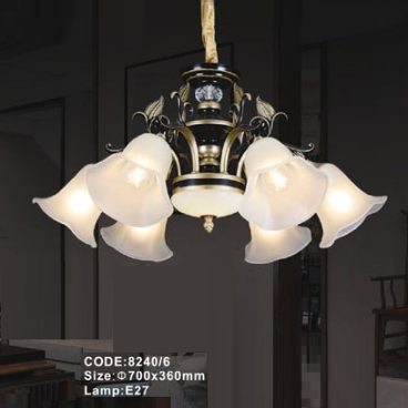 CODE: 8240/6: Đèn chùm 6 tay chao thủy tinh - KT: Ø700mm x H360mm - Bóng đèn E27 x 6 bóng