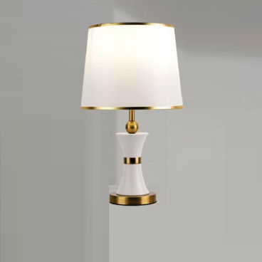 SN - B 8284: Đèn đặt tủ đầu giường/đèn bàn - KT: W300mm x H540mm - Bóng đèn E27 x 1 bóng