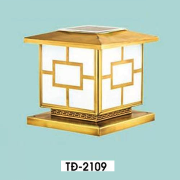 HF - TĐ - 2109: Đèn gắn đầu trụ NLMT- KT: L250mm x W250mm x H310mm - Bóng đèn LED 5W + E27 x 1