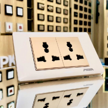 V8.02OC3CM/M3L: Ổ cắm đôi đa năng 16A/250V